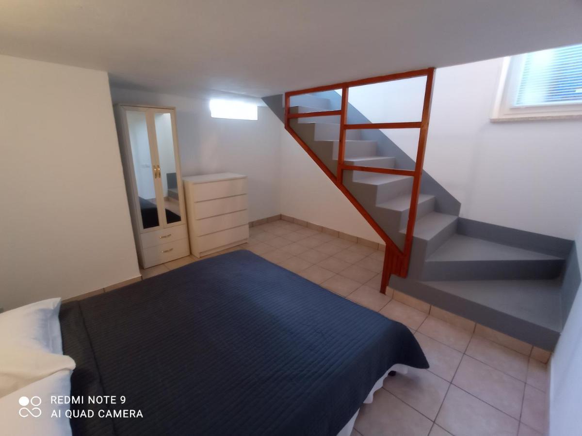 Studio Apartman Premantura Buitenkant foto